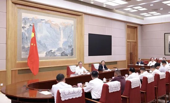 这场总理座谈会上的8位“座上宾”,分别是谁